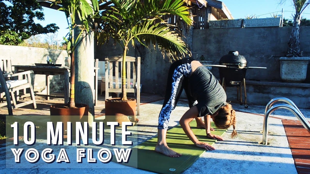 10 Minute Yoga Flow | Flexibility + Relaxation
